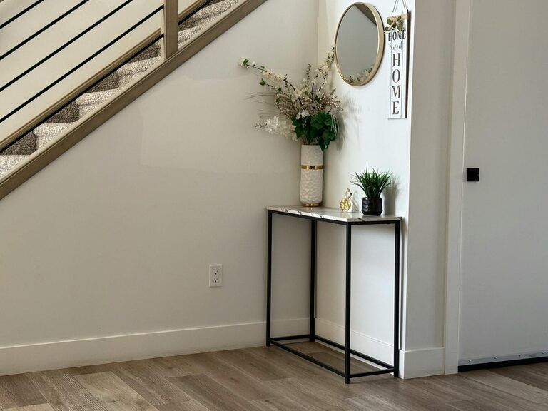 How to Keep Your Entryway Clean and Simple for a Welcoming Home